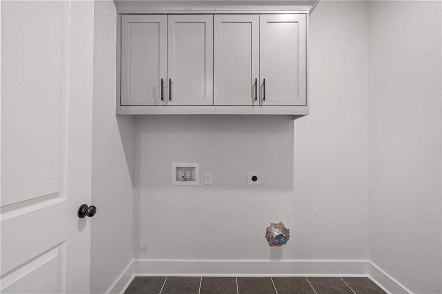 Furnished interior view inside a new home in Yellowstone Farms, Cumming (Image 18).
