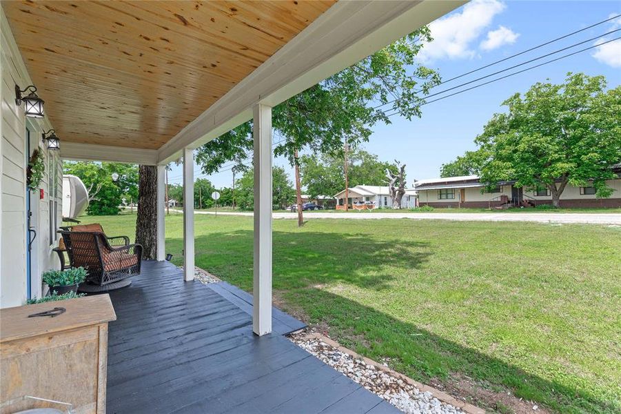 Exterior details and patio area of a home in , Blanket (Image 18).