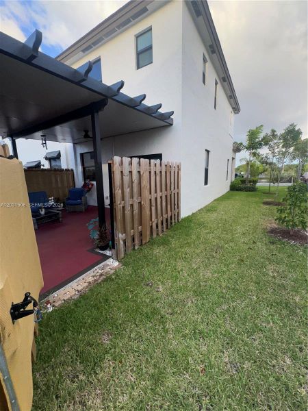 Exterior details and patio area of a home in , Homestead (Image 27).