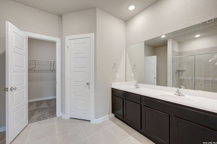 Furnished interior view inside a new home in Winding Brook, San Antonio (Image 7).