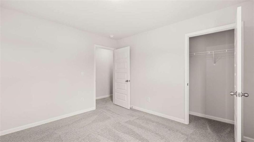 Spacious, unfurnished interior of a new home in Poplar Preserve, Newnan (Image 15).