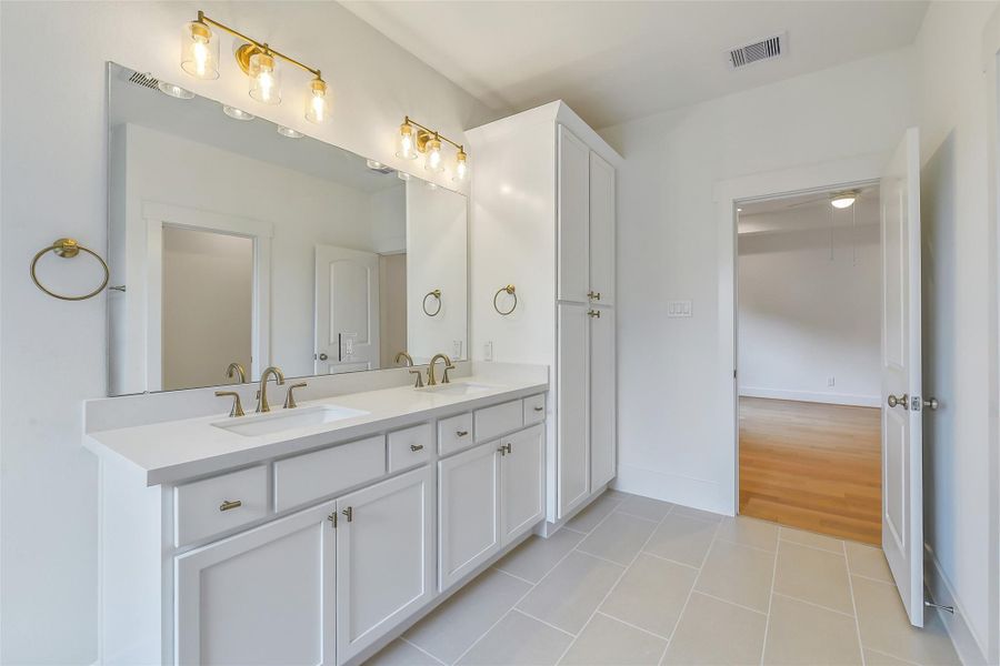 Furnished interior view inside a new home in Timbergrove Trails, Houston (Image 12).