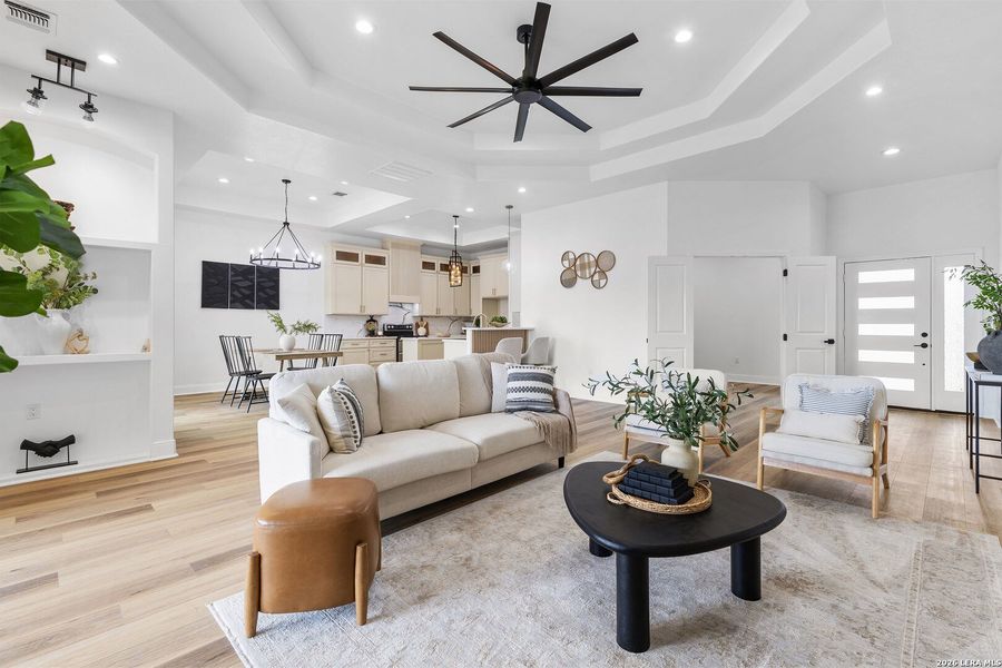 Furnished interior view inside a new home in , Atascosa (Image 11).