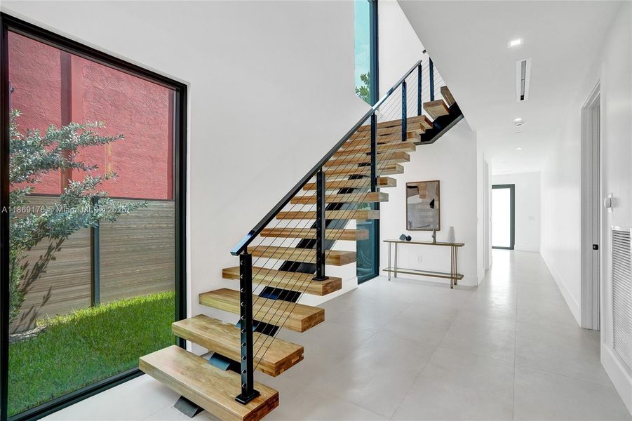 Furnished interior view inside a new home in , Fort Lauderdale (Image 47). Furnished interior view inside a new home in , Fort Lauderdale (Image 47).