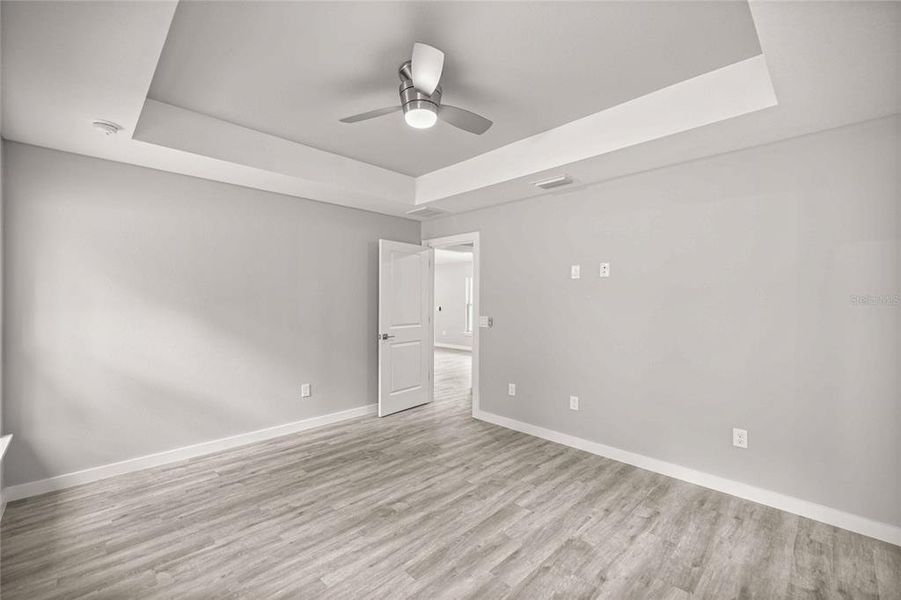 Spacious, unfurnished interior of a new home in , Ocala (Image 18).