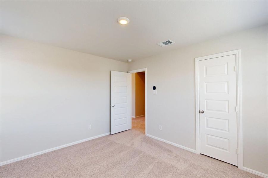 Spacious, unfurnished interior of a new home in Mobberly Farms, Pilot Point (Image 15).