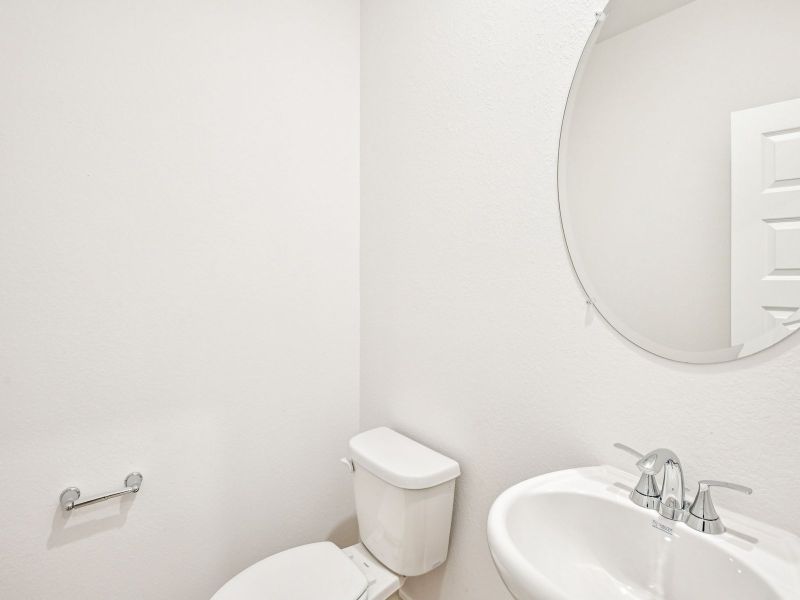 Furnished interior view inside a new home in Stewart's Ranch, Conroe (Image 7).