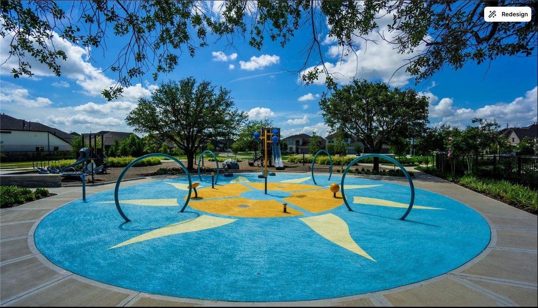 Community amenities in Candela, Richmond (Image 9).