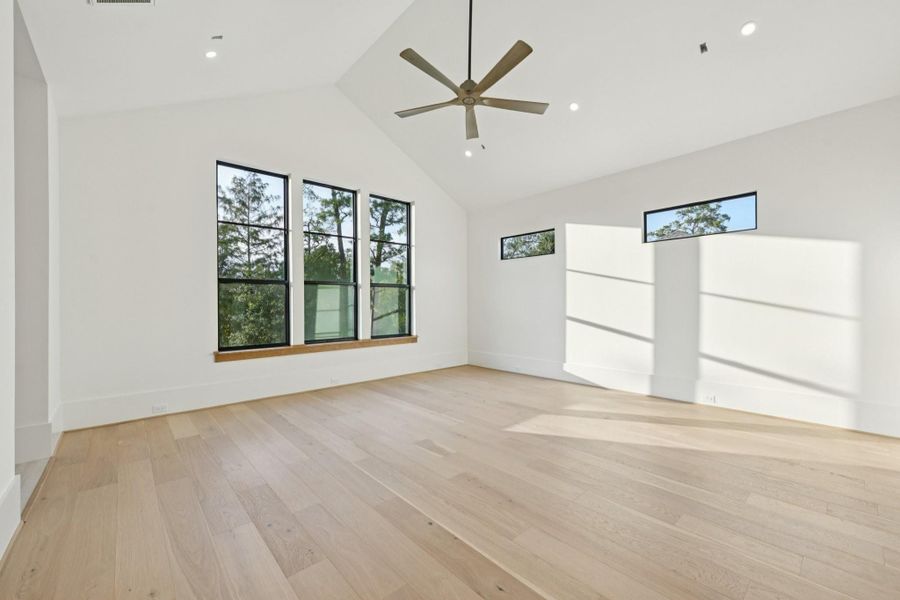 Spacious, unfurnished interior of a new home in , Houston (Image 39).