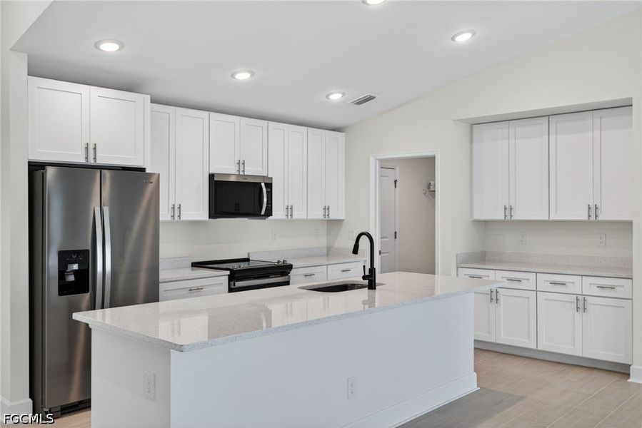 Furnished interior view inside a new home in Cape Coral, Cape Coral (Image 12).