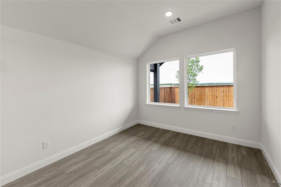 Spacious, unfurnished interior of a new home in Creekview Meadows, Pilot Point (Image 18).