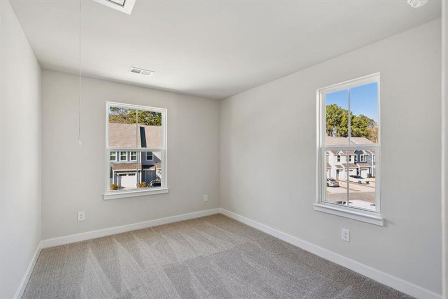 Spacious, unfurnished interior of a new home in Crescent Cove, Summerville (Image 28).