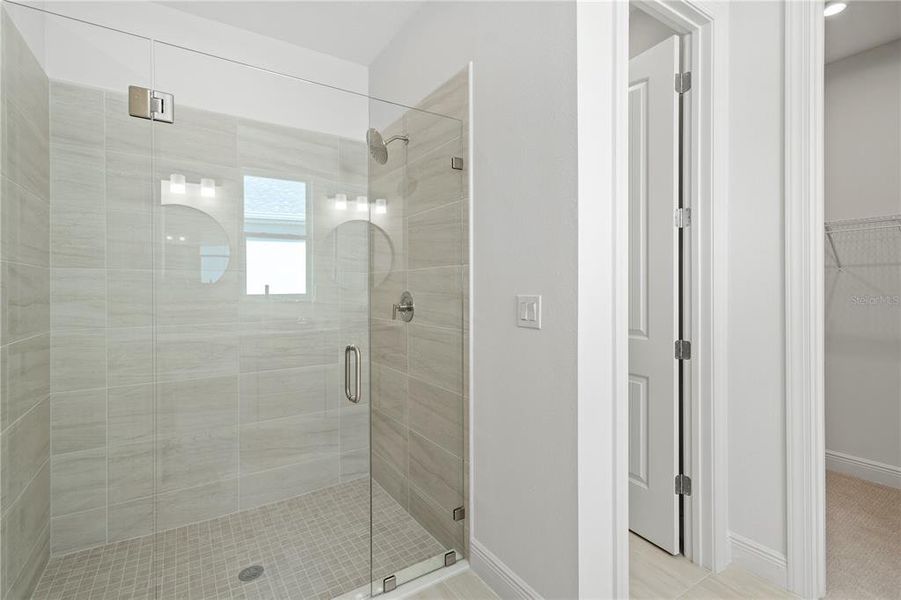 Spacious, unfurnished interior of a new home in North River Ranch -  Longmeadow, Parrish (Image 20).