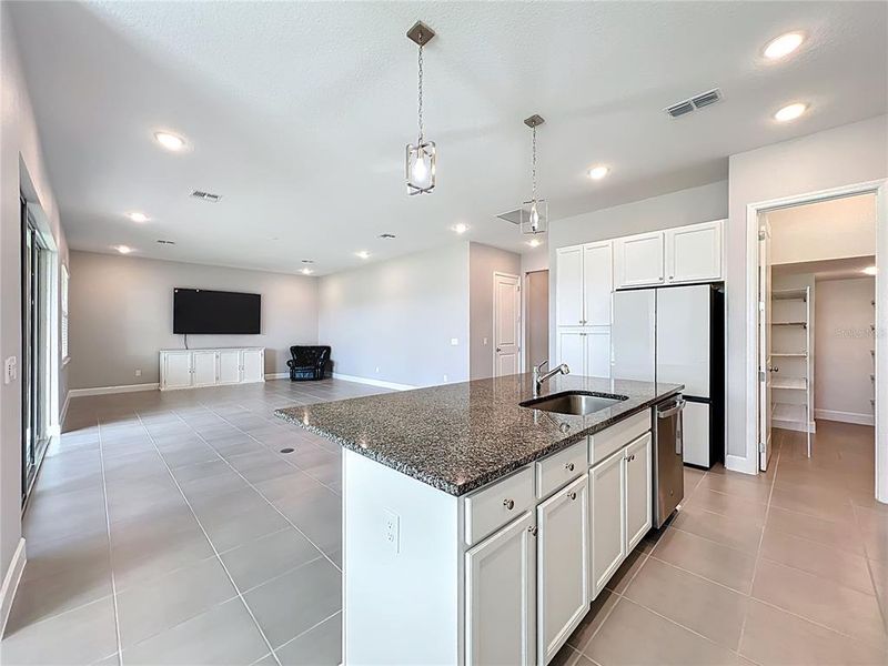 Furnished interior view inside a new home in , Winter Garden (Image 7).