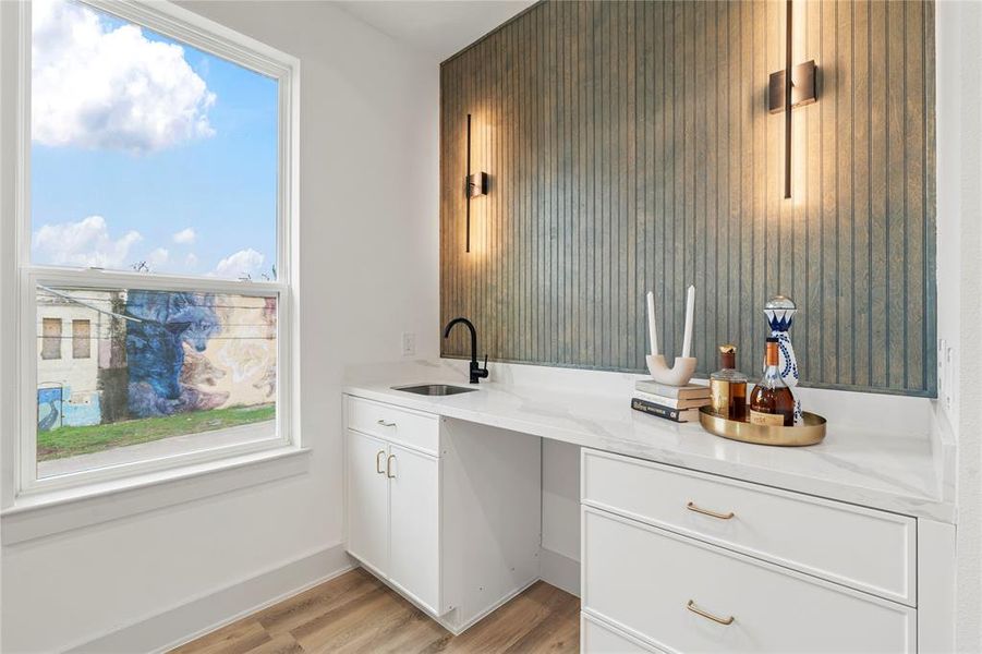 A sleek and modern wet bar, thoughtfully designed for both style and functionality.