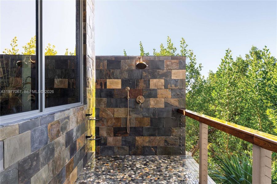 Image 28 of a home in .