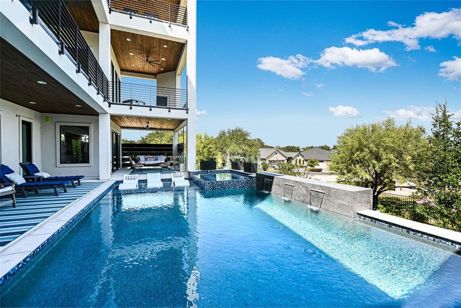 Exterior details and patio area of a home in , Horseshoe Bay (Image 2).
