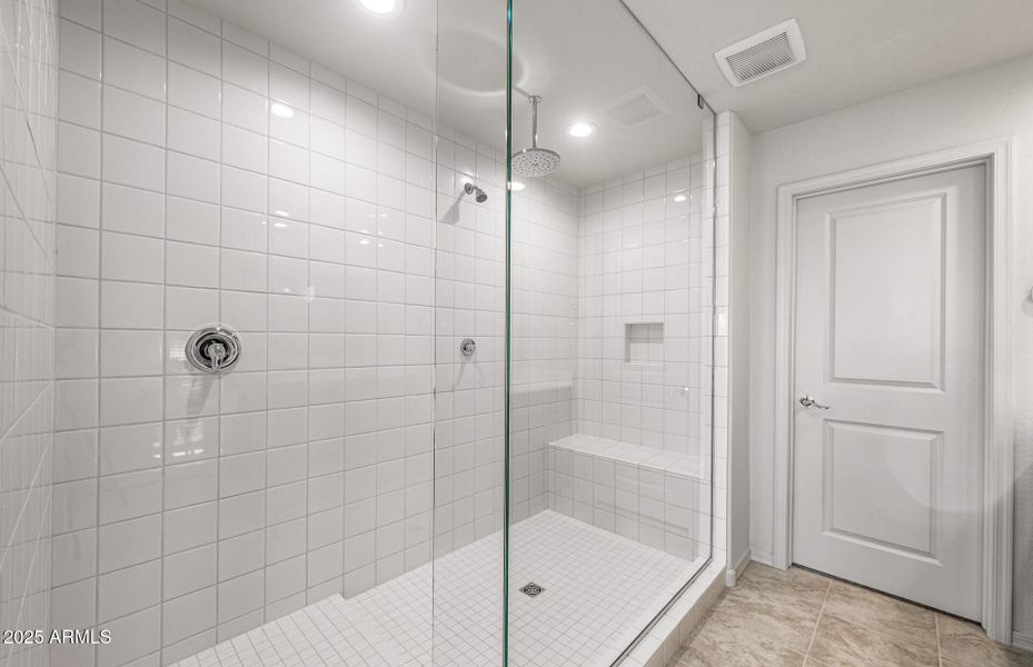 Owner's Bathroom Owner's Bathroom