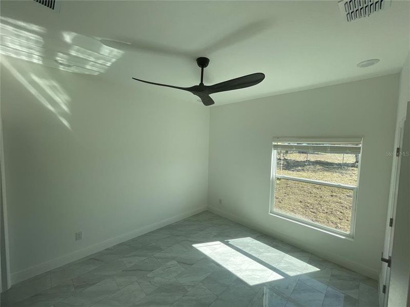 Spacious, unfurnished interior of a new home in , Eustis (Image 16).