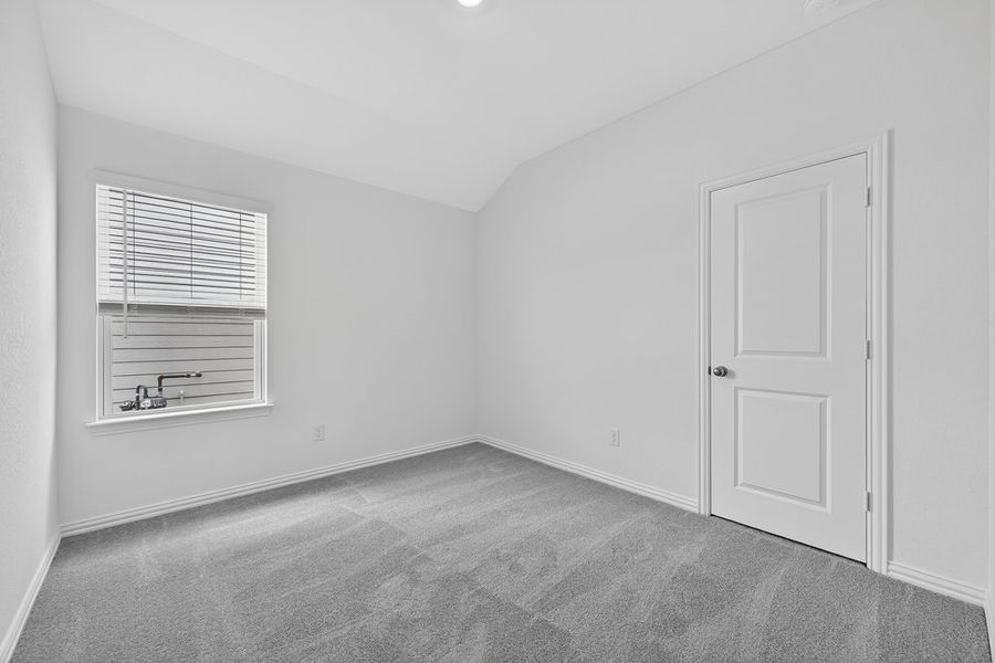 Spacious, unfurnished interior of a new home in River Ridge, Crandall (Image 27).