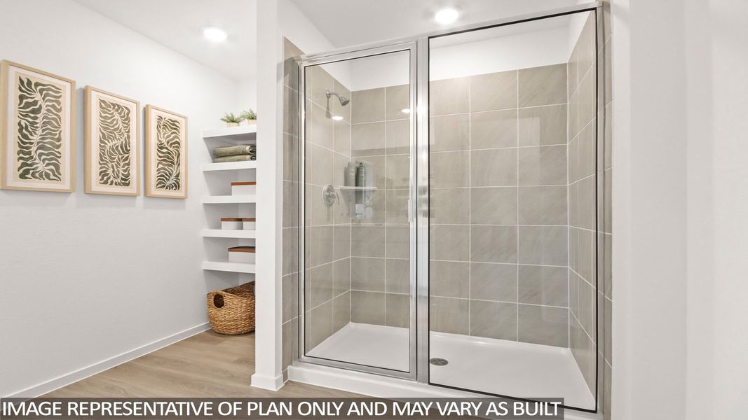 Representative furnished interior of a home built from the X40H by D.R. Horton in Medina, Dayton (Image 15).