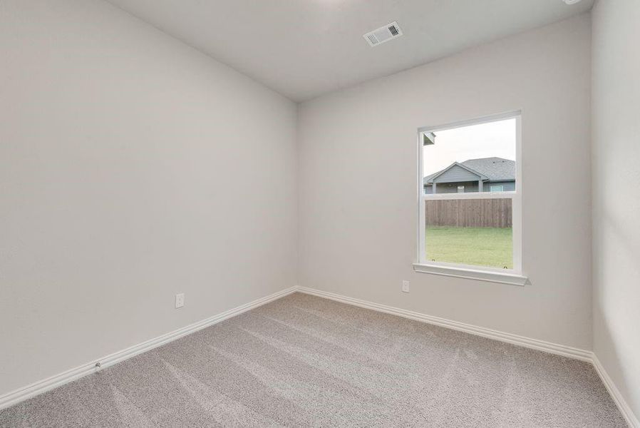 Spacious, unfurnished interior of a new home in Liberty Pointe, Gainesville (Image 11).