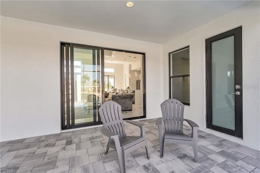 Exterior details and patio area of a home in , Port Charlotte (Image 21).