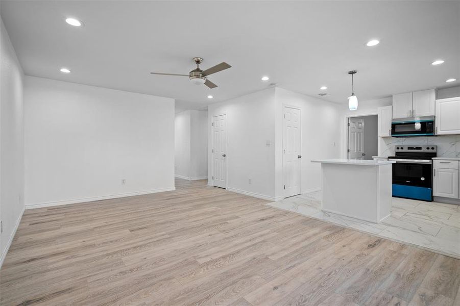 Spacious, unfurnished interior of a new home in , Dallas (Image 10). Spacious, unfurnished interior of a new home in , Dallas (Image 10).