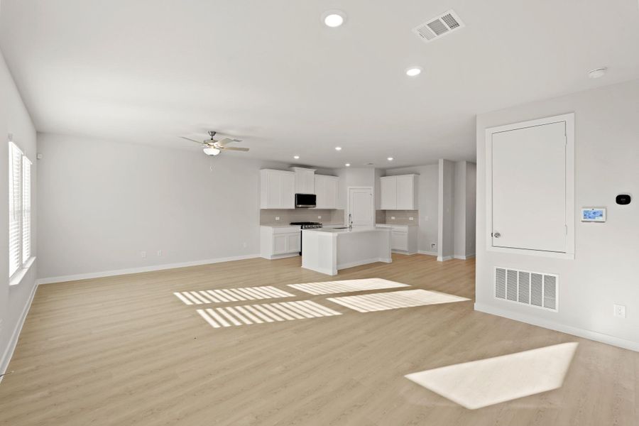 Spacious, unfurnished interior of a new home in Magnolia Springs, Montgomery (Image 9).