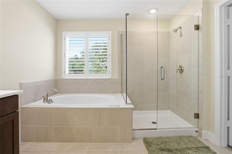 Furnished interior view inside a new home in Acuera Estates, Apopka (Image 37). Furnished interior view inside a new home in Acuera Estates, Apopka (Image 37).