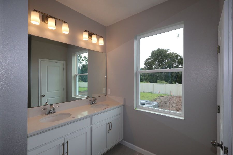 Owner's Bathroom Owner's Bathroom