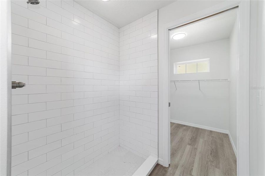 Spacious, unfurnished interior of a new home in , Dunnellon (Image 21).