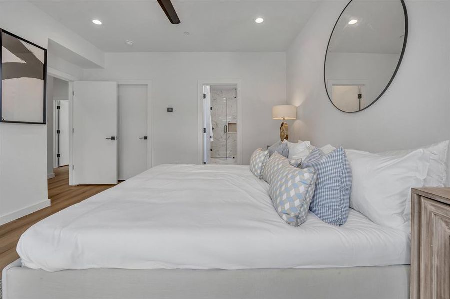 Furnished interior view inside a new home in , Dallas (Image 14).