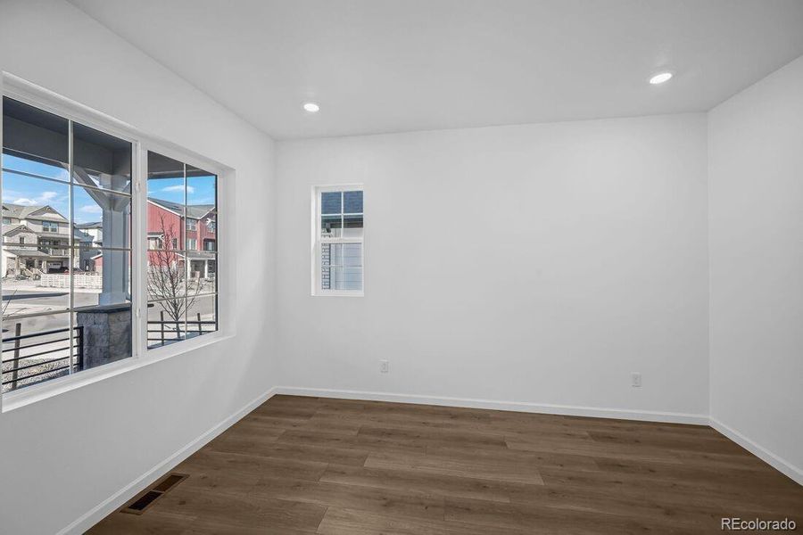 8800 Whiteclover ~ Ready Now