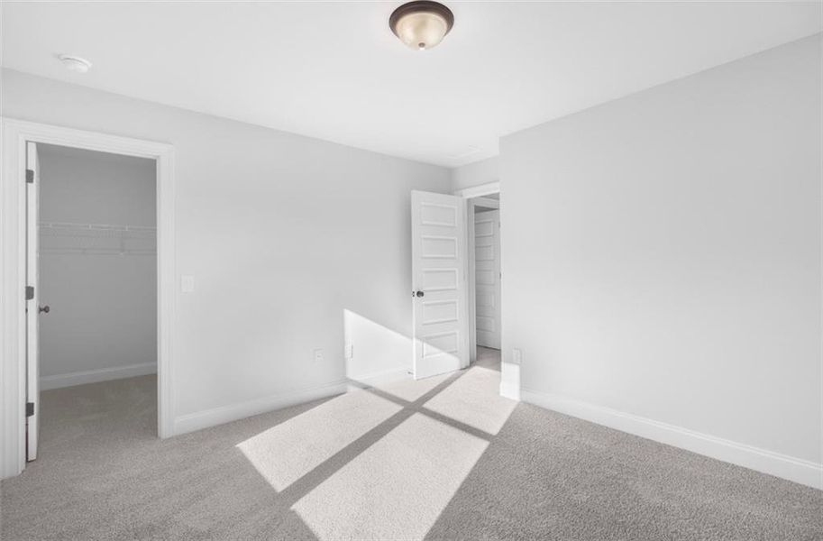 Spacious, unfurnished interior of a new home in Ridge Pointe, Athens (Image 18).