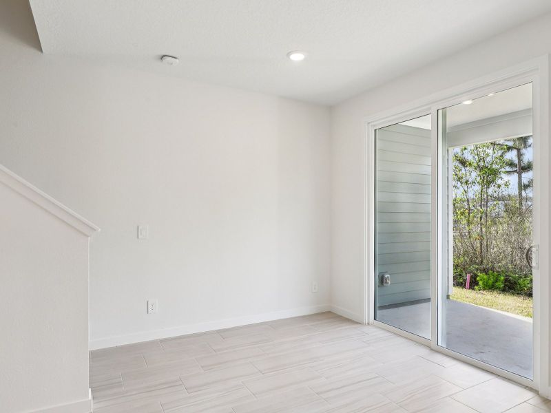 Spacious, unfurnished interior of a new home in Parkside at Shearwater, St. Augustine (Image 8).