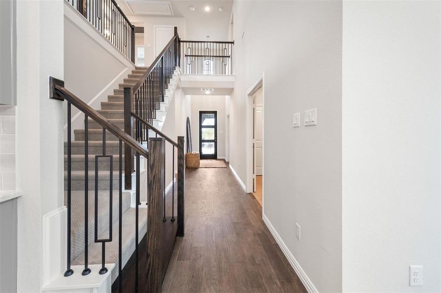 Spacious, unfurnished interior of a new home in , Oak Point (Image 23).