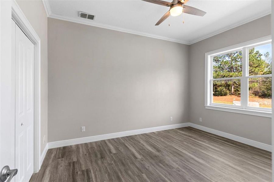 Spacious, unfurnished interior of a new home in , Ocala (Image 16).