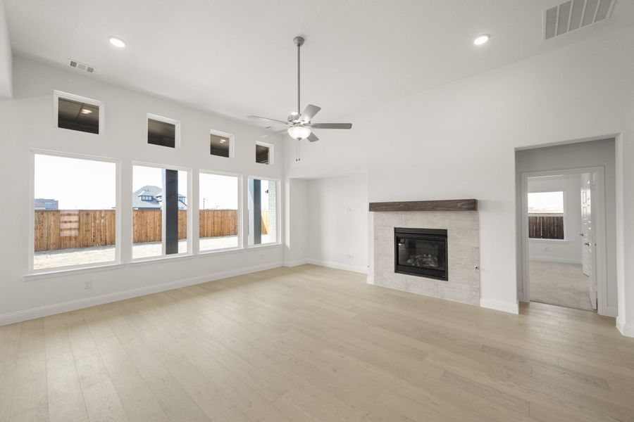 Spacious, unfurnished interior of a new home in Timberbrook, Justin (Image 21). Spacious, unfurnished interior of a new home in Timberbrook, Justin (Image 21).