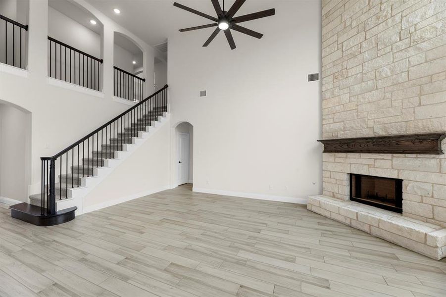 10_11. 719 Soprano - Family (2)