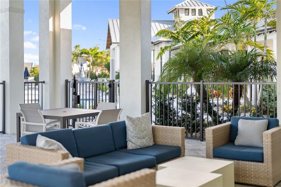 Exterior details and patio area of a home in , Bradenton (Image 4).
