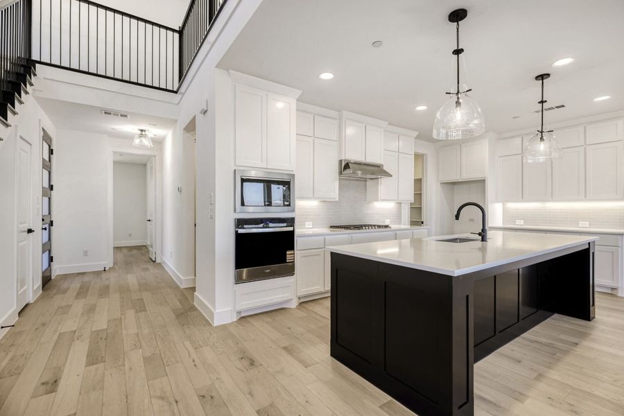 624 Damsel June - Kitchen 624 Damsel June - Kitchen