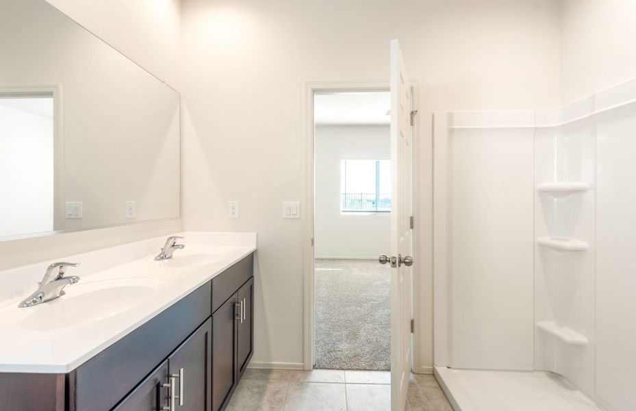 Furnished interior view inside a new home in Copper Falls, Buckeye (Image 7).
