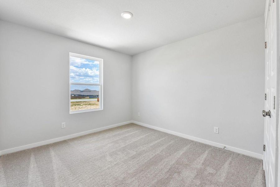 Spacious, unfurnished interior of a new home in Trinity Ranch, Elgin (Image 26).