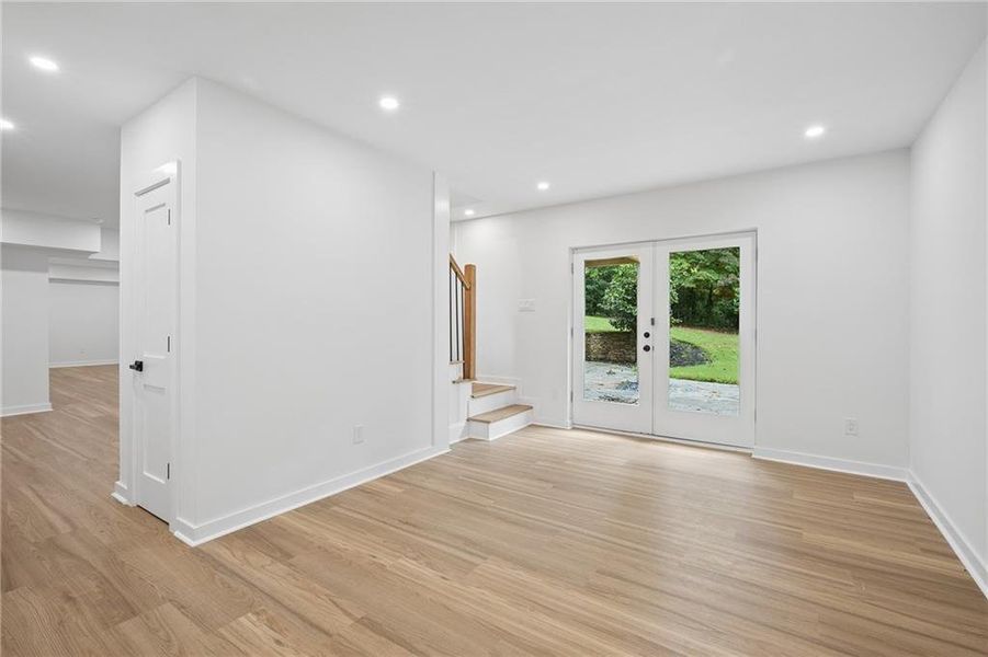 Spacious, unfurnished interior of a new home in , Atlanta (Image 74).