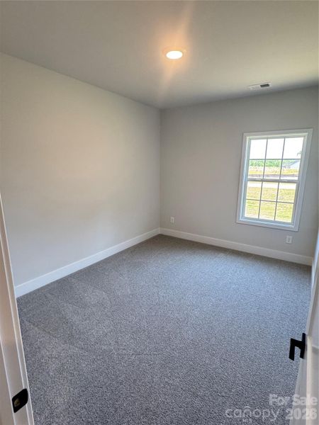 Spacious, unfurnished interior of a new home in Kerns Ridge, Salisbury (Image 18).