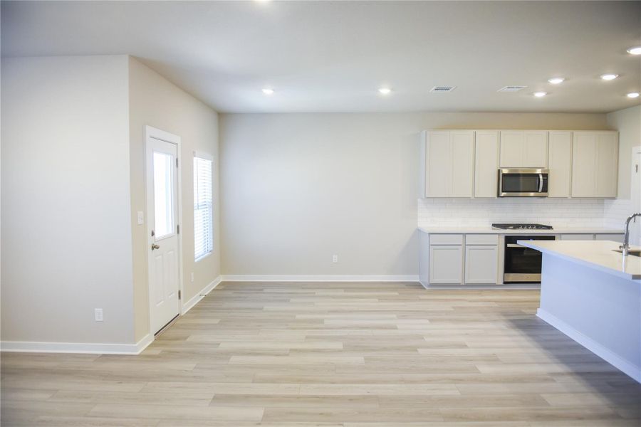 Casual Dining off of Kitchen