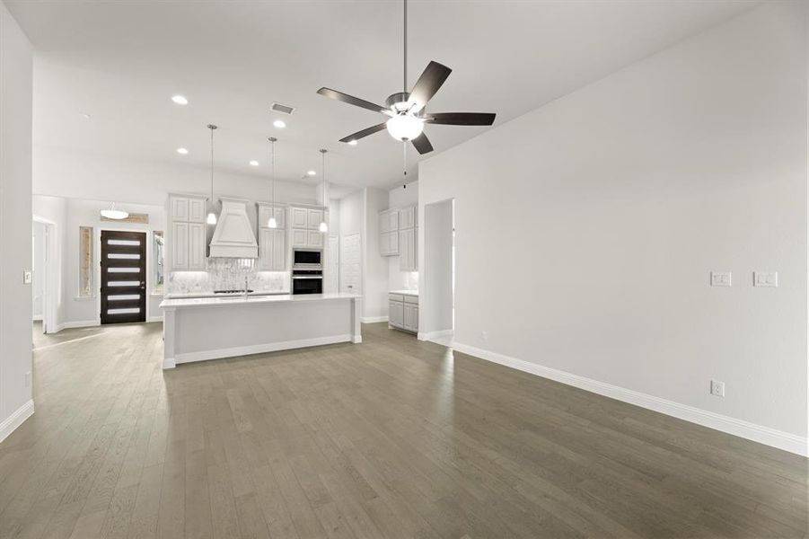 17. 1301 David - Family (2)