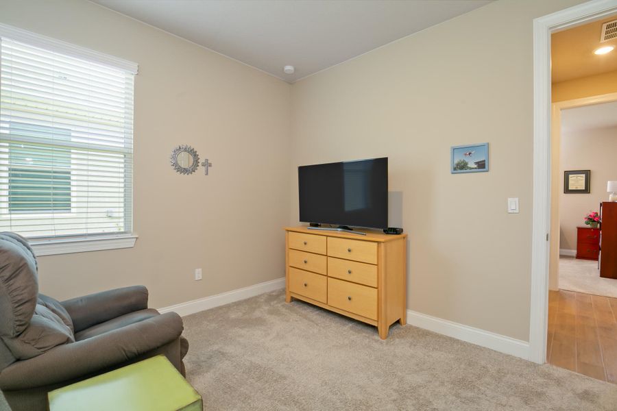 8667 Dahlia CIR
