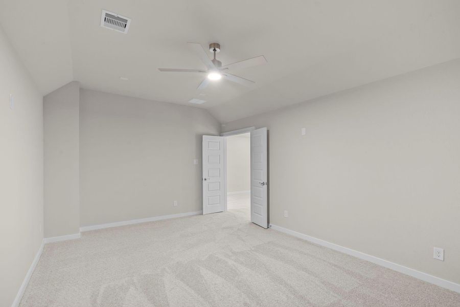 Spacious, unfurnished interior of a new home in Beacon Hill, Waller (Image 28).